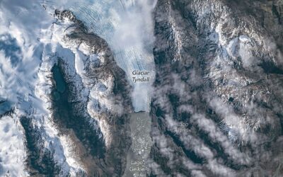 Desde el espacio: NASA registra la severa fragmentación del glaciar Tyndall